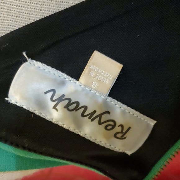 Green Form Fitting Dress - Picture 5 of 7